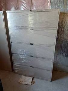 lot 519 image: 65 5-drawer Tan Metal Lateral File Cabinet