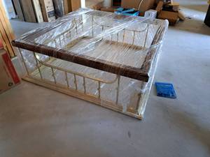 lot 528 image: 15 Coffee Table