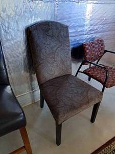lot 523 image: Padded Wooden Living Room Chair