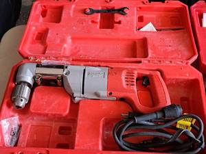 lot 553 image: Milwaukee Heavy Duty 12 Right Angle Drill 1107 with Case