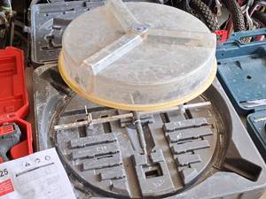 lot 556 image: Power X-425 Adjustable Circle Hole Cutter with Case