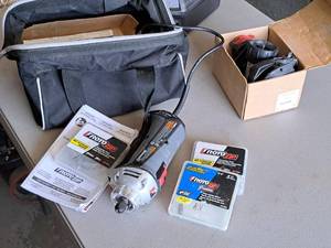 lot 575 image: Bosch RotoZip RZ2000 with Soft-Side Tool Bag and Attachments