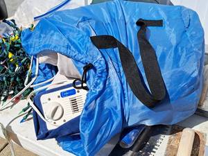 lot 581 image: MainStays Twin Air Mattress