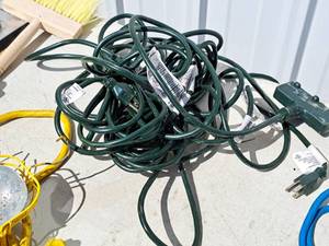 lot 584 image: Lot of (2) Multi-Plug Extension Cords