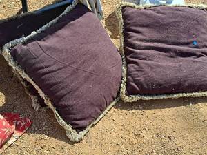 lot 633 image: Lot of (3) Decorative Throw Pillows