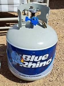 lot 635 image: Blue Rhino 15# LP Tank (Full )
