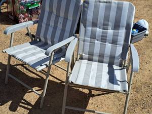 lot 636 image: Lot of (2) Folding Patio Chairs