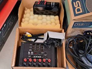 lot 709 image: Niles Audio Corp SAS-1 AudioVideoVoltage Activated Switching System