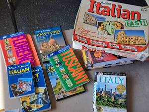 lot 722 image: Lot of (15) Italy, Greece, Vienna, Switzerland, Sedona, Toronto Travel Books