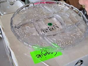 lot 737 image: 12 Glass Relish Tray
