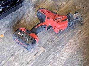 lot 548 image: Milwaukee Hackzall 18V Reciprocating Saw 2625-20 with M18 Lithium-Ion XC Battery