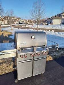 lot 500 image: Weber Summit Propane BBQ Grill