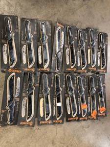 lot 4 image: Lot of Gator Machete Jr with 10.75 in. Blade (Sheath Included) by Gerber Customer Returns See Pictures