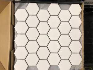 lot 5 image: Pallet of 64.8 Sq. Ft. White Hexagon 10.55 In. X 11.02 In. X 6 Mm Matte Porcelain Mosaic Tile (12.96 Sq. Ft.  Case)  (18 Boxes) Customer Returns See Pictures