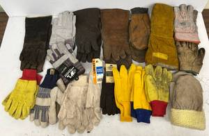 lot 189 image: Large Group Of Misc. Work Gloves