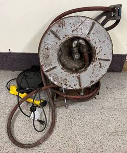lot 200 image: Two Retractable Reels 1 Air line 1 Led Work Light
