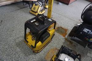 lot 4 image: Wacker Model SPU 3050A Power Plate Packer