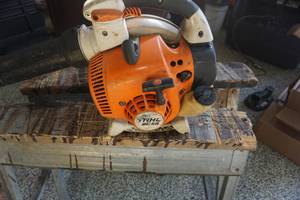 lot 18 image: Stihl Model BG86 Gas Powered Leaf Blower