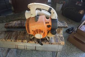 lot 20 image: Stihl Gas Powered Leaf Blower