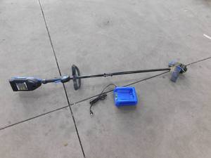 New Kobalt 40-volt 15-in Straight Cordless String Trimmer & Charger