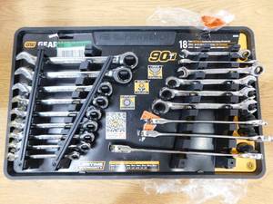 GEARWRENCH  SAEMM 90-Tooth Pro Combination Ratcheting Wrench Tool Set with Tray (18-Piece)