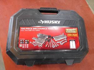 Husky  Mechanics Tool Set (194-Piece)