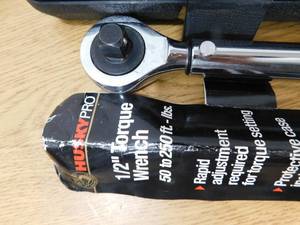 Husky  50 ft.lbs. to 250 ft.lbs. 12 in. Drive Torque Wrench