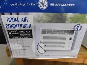 GE  6,000 BTU 115-Volt Window Air Conditioner for Bedroom or 250 sq. ft. Rooms