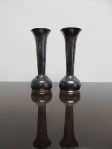 lot 16 image: Small Pair of Signed Vintage Denmark Bud Vases