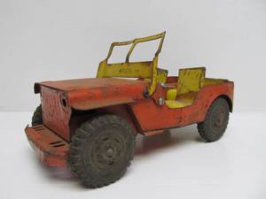 lot 44 image: Old Vintage MARX Pressed Steel Jeep Vehicle