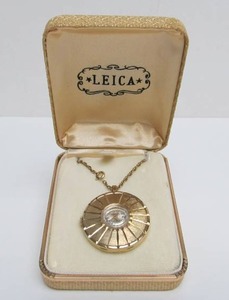 lot 119 image: New or Like-New Vintage Mid Century LEICA Pocket Watch