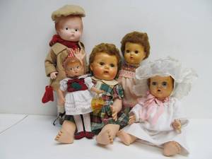 lot 140 image: Nice Group of Old Vintage Dolls