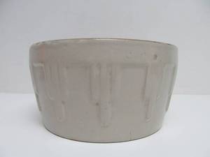 lot 142 image: Antique Stoneware Mixing Bowl
