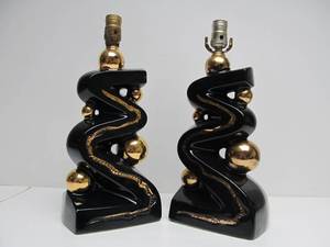 lot 147 image: Matching Pair Mid Century 1950s era Howard Kron Ceramic Zig-Zag Table Lamp