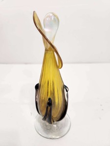 lot 207 image: Beautiful Handblown Signed Large Art Glass Perfume Bottle