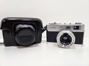 lot 240 image: Vintage Minolta Film Camera wZoom Lens & Accessories