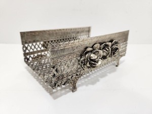 lot 266 image: Ornate Old Vintage Silverplated Tissue Box Holder