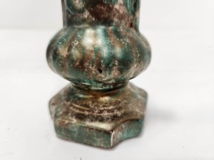 lot 320 image: Vintage RED WING No. 1190 Art Pottery Vase