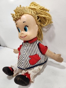 lot 306 image: Large Vintage 18 WENDY Doll