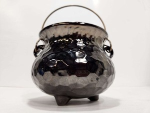 lot 317 image: Unused Vintage McCoy Stoneware Lidded Pot