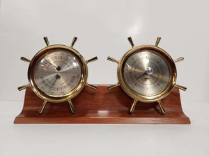 lot 316 image: Mid Century Brass & Cherry Wood SWIFT BarometerThermometer Desk Set
