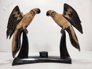lot 301 image: Very Nice Vintage Hand Carved Animal Horn 2-Bird Sculpture