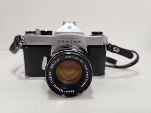 lot 319 image: Vintage PENTAX Spotmatic Film Camera wAsahi Zoom Lens