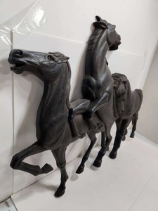 lot 304 image: LARGE Vintage 1970s Syroco Style Wild Horses Wall Sculpture