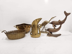 lot 300 image: Group of Assorted Brass Items