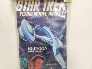 lot 336 image: NOS Vintage Estes STAR TREK Flying Model Rocket - Klingon Battle Cruiser