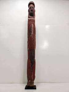 lot 341 image: Vintage Papua New Guinea Figural Wood Carving 