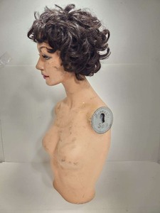 lot 347 image: Vintage Metal Female Mannequin Torso & Head