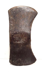 lot 364 image: Very Cool Large Antique Double Sided TRUE AMERICAN Axe Head