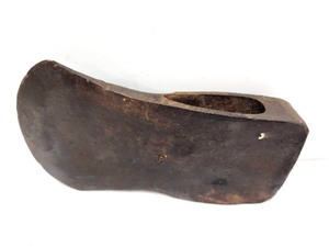 lot 363 image: Large Old Antique Axe Head